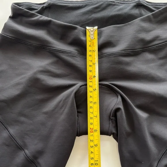 RARE Lululemon Presta Padded Shorts Black - Picture 13 of 14